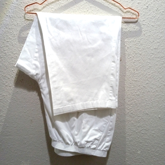 Womens Alfred Dunner Plus Size White Elastic Waist Straight Leg Cropped Pants 20 - Picture 1 of 3